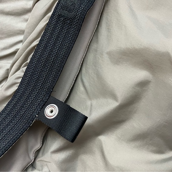 Burton very nice jacket 
Comfy beautiful flattering - Picture 5 of 5